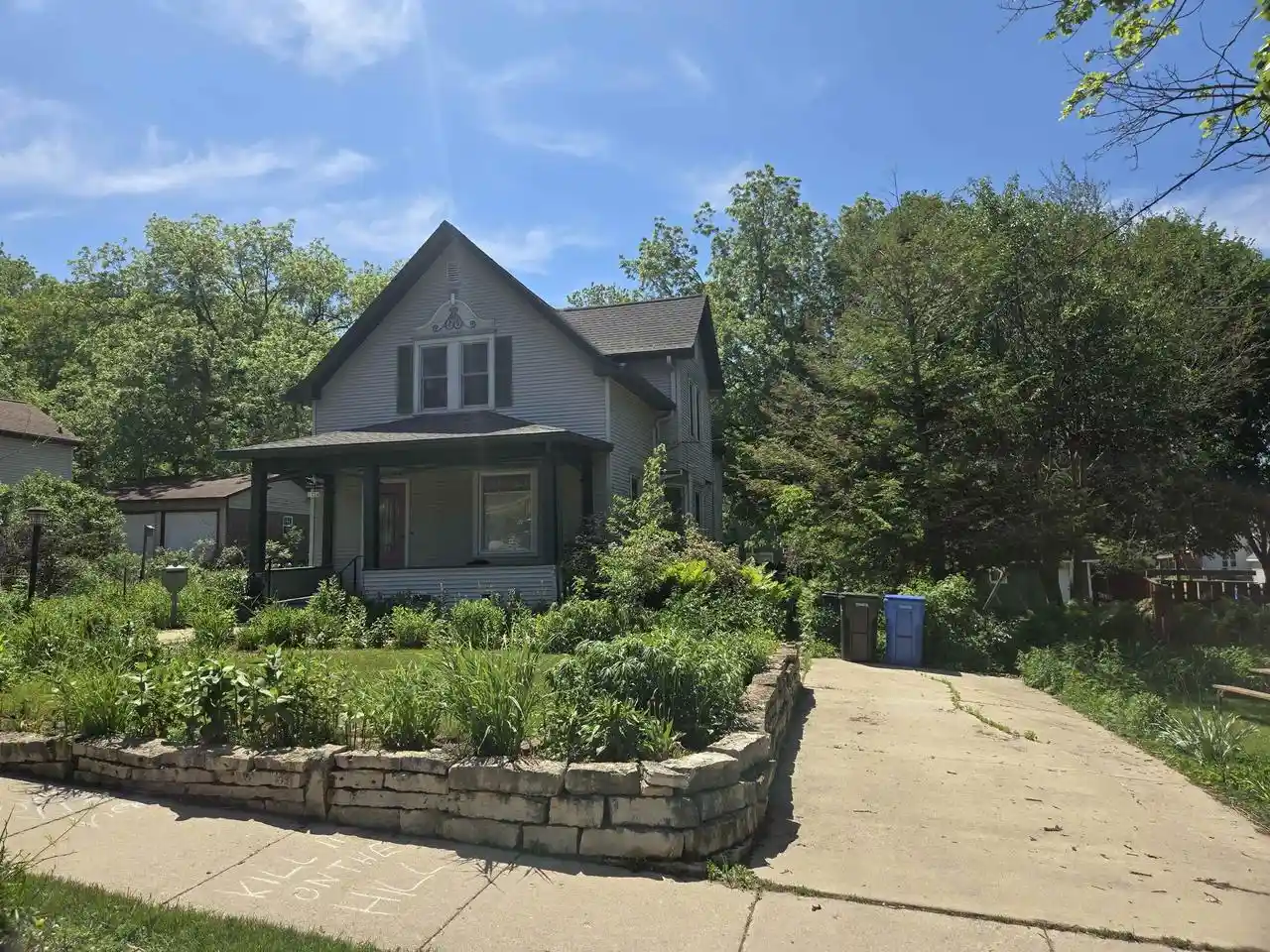 Homes for sale in Middleton, WI | 1724 Parmenter Street Street, Middleton, WI 53562 | MLS# 2024686