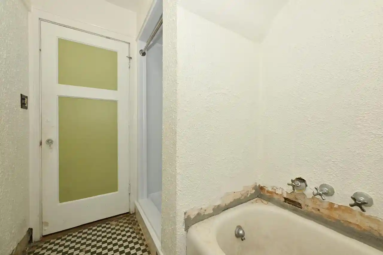 3rd image of 2012 E Newton Ave Ave, Shorewood, WI 53211