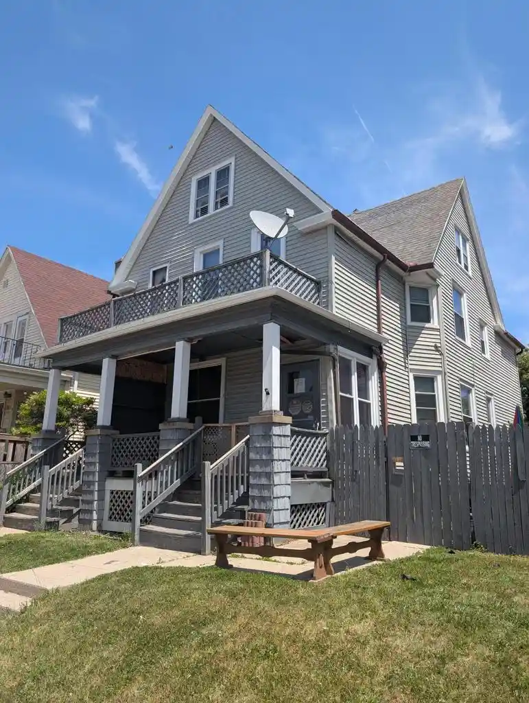 Homes for sale in Milwaukee, WI | 3264 N Holton St St, Milwaukee, WI 53212