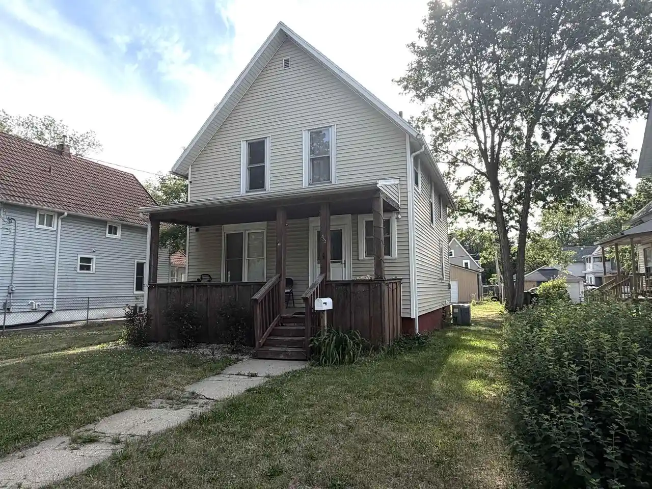 Homes for sale in Beloit, WI | 852 9th Street Street, Beloit, WI 53511 | MLS# 2024702