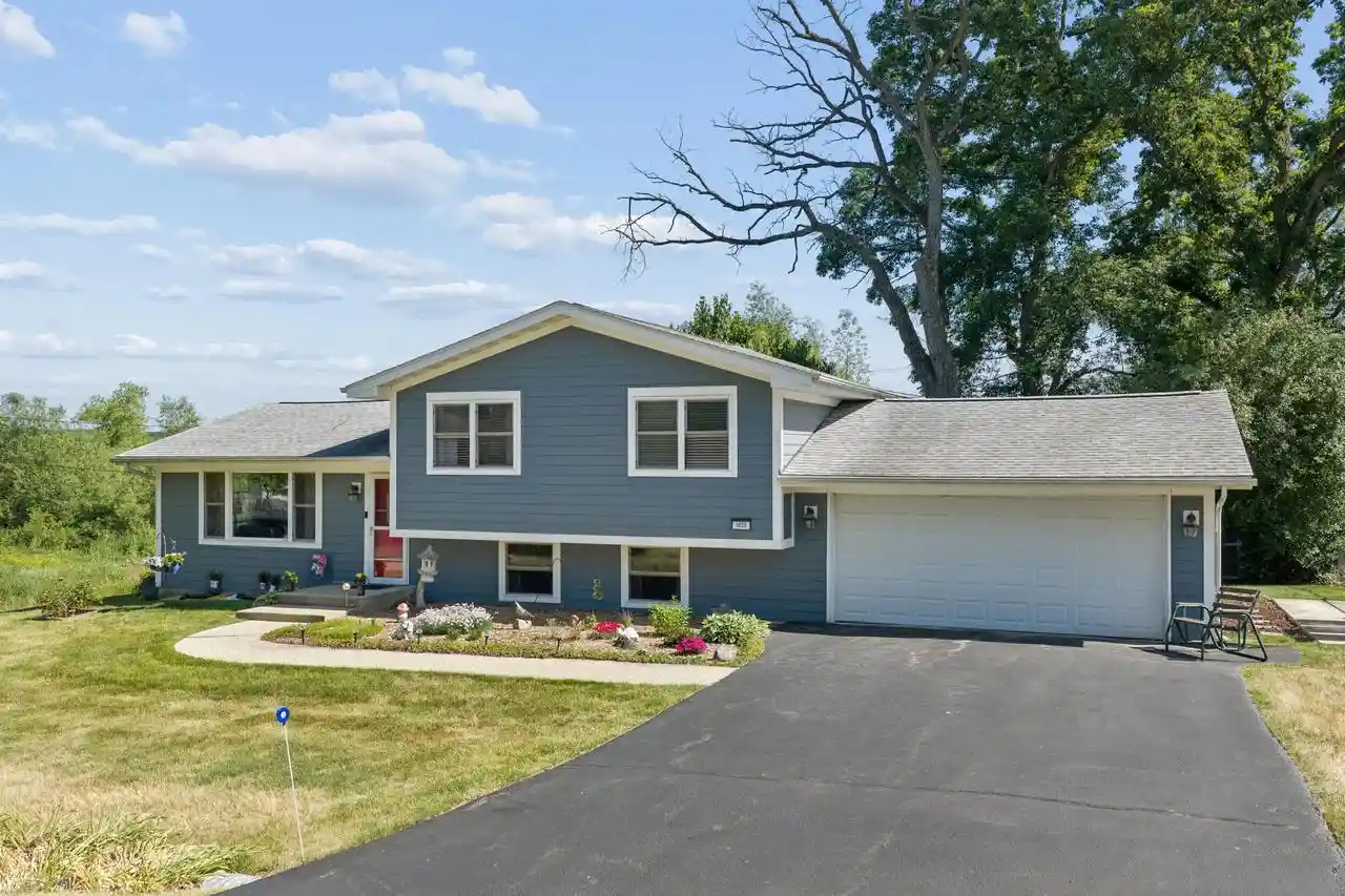 Homes for sale in Twin Lakes, WI | 1625 Swallow Road Road, Twin Lakes, WI 53181 | MLS# 1965108