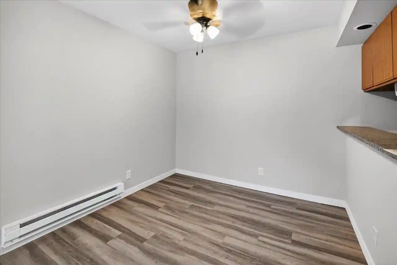 2nd image of 806 Whispering Pines Wy Wy, Fitchburg, WI 53713