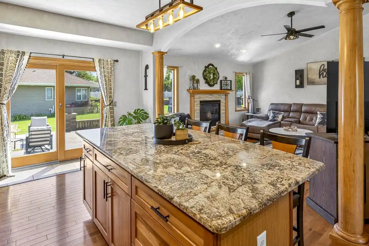 Homes for sale in Neenah, WI | 1795 Gateway Meadows Lane Lane, Neenah, WI 54956 | MLS# 50326566