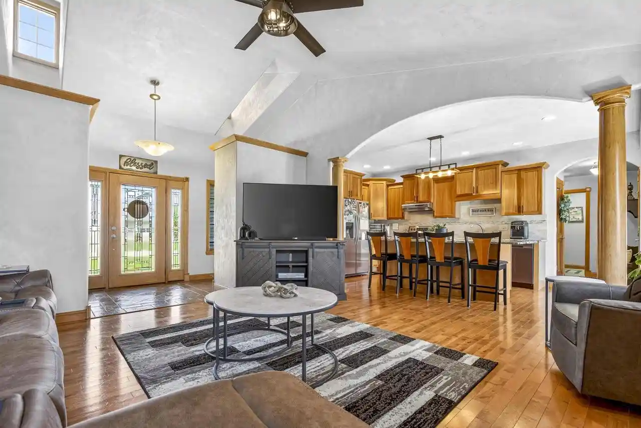 Homes for sale in Neenah, WI | 1795 Gateway Meadows Lane Lane, Neenah, WI 54956 | MLS# 50326566