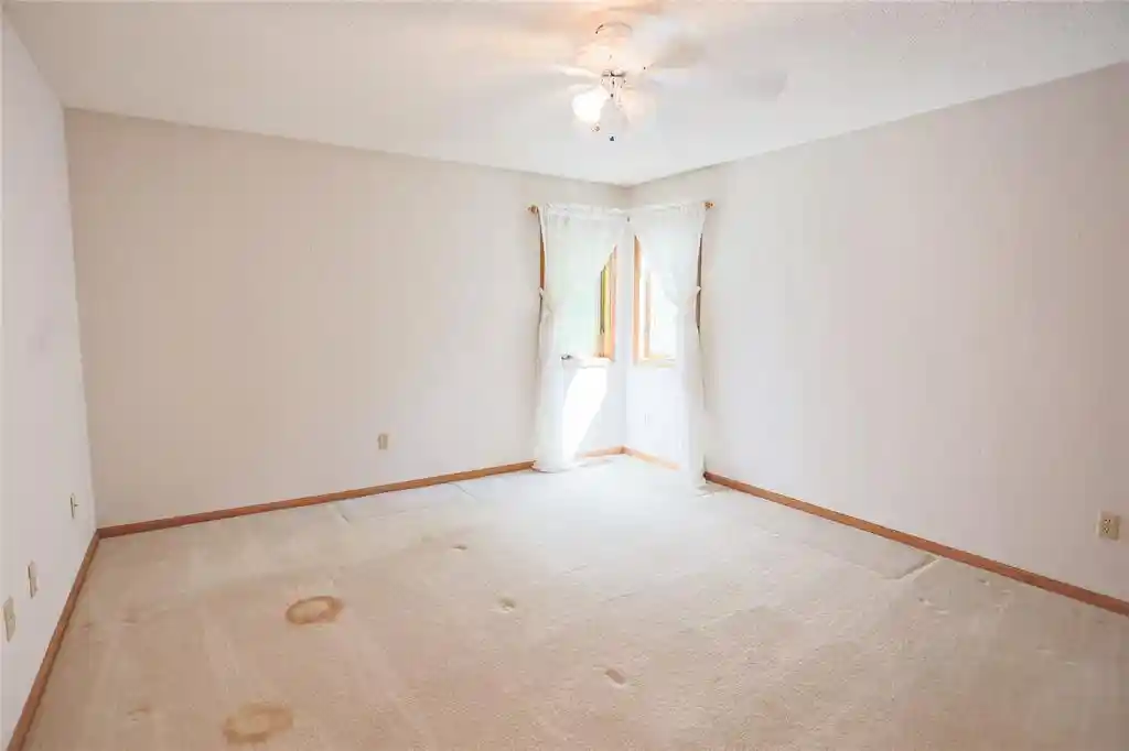 Photo 4 of Single family home for sale at 1825 Golf View Dr, River Falls, WI 54022 | MLS# 1601755 | Listing updated on 2026-10-02