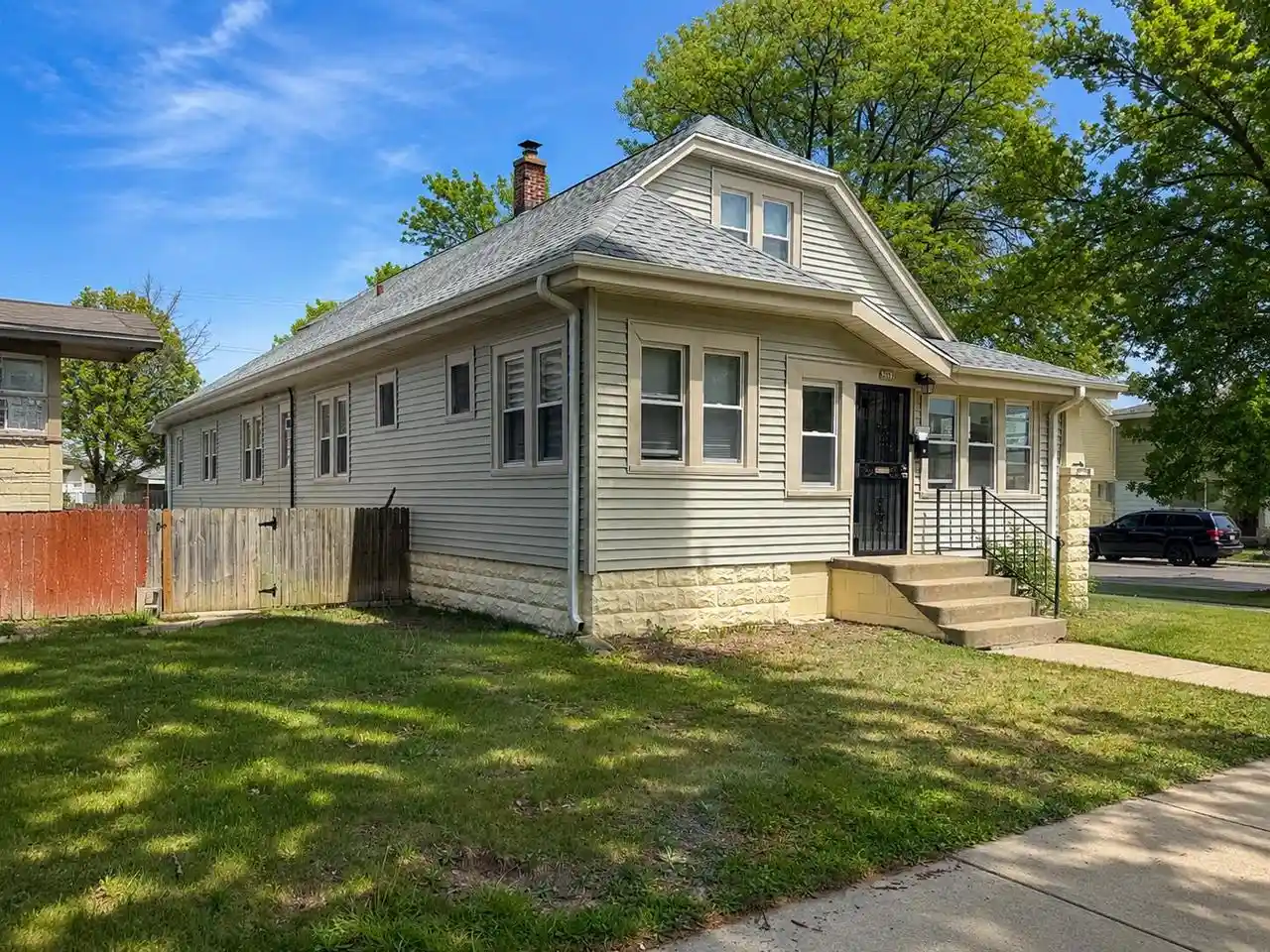 Homes for sale in Milwaukee, WI | 6302 W Medford Avenue Avenue, Milwaukee, WI 53218 | MLS# 1965141