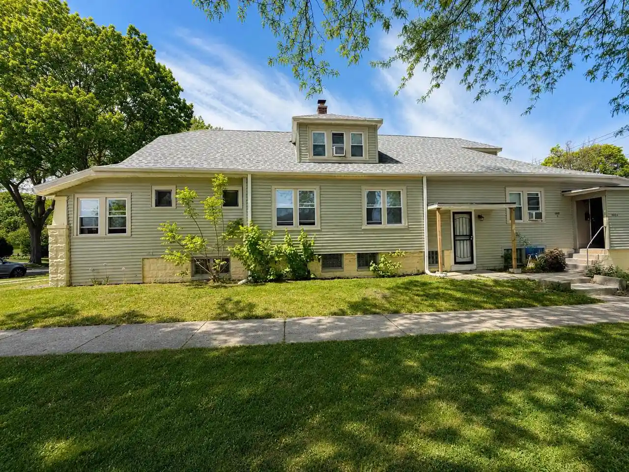 Homes for sale in Milwaukee, WI | 6302 W Medford Ave Ave, Milwaukee, WI 53218