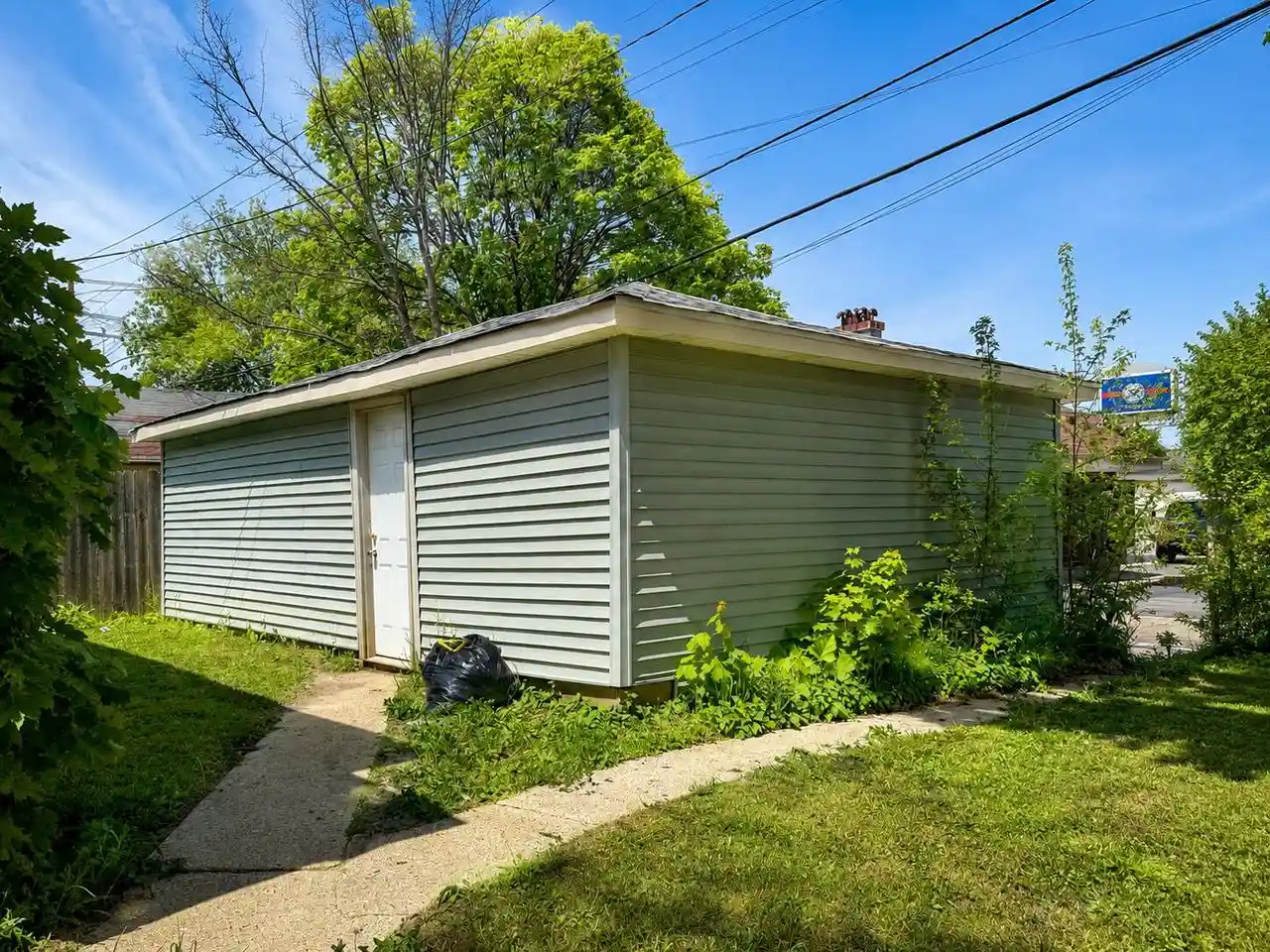 Homes for sale in Milwaukee, WI | 6302 W Medford Avenue Avenue, Milwaukee, WI 53218 | Houzeo