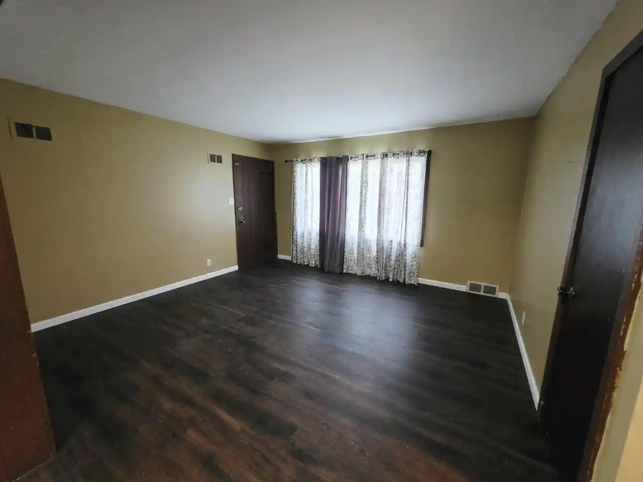 Homes for sale in Milwaukee, WI | 4974 N 91st Street Street, Milwaukee, WI 53225 | Houzeo