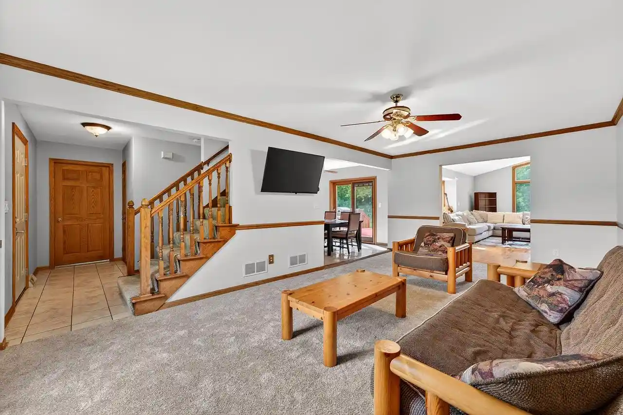 Homes for sale in Hartford, WI | 62 E Prospect Court Court, Hartford, WI 53027 | MLS# 1965155