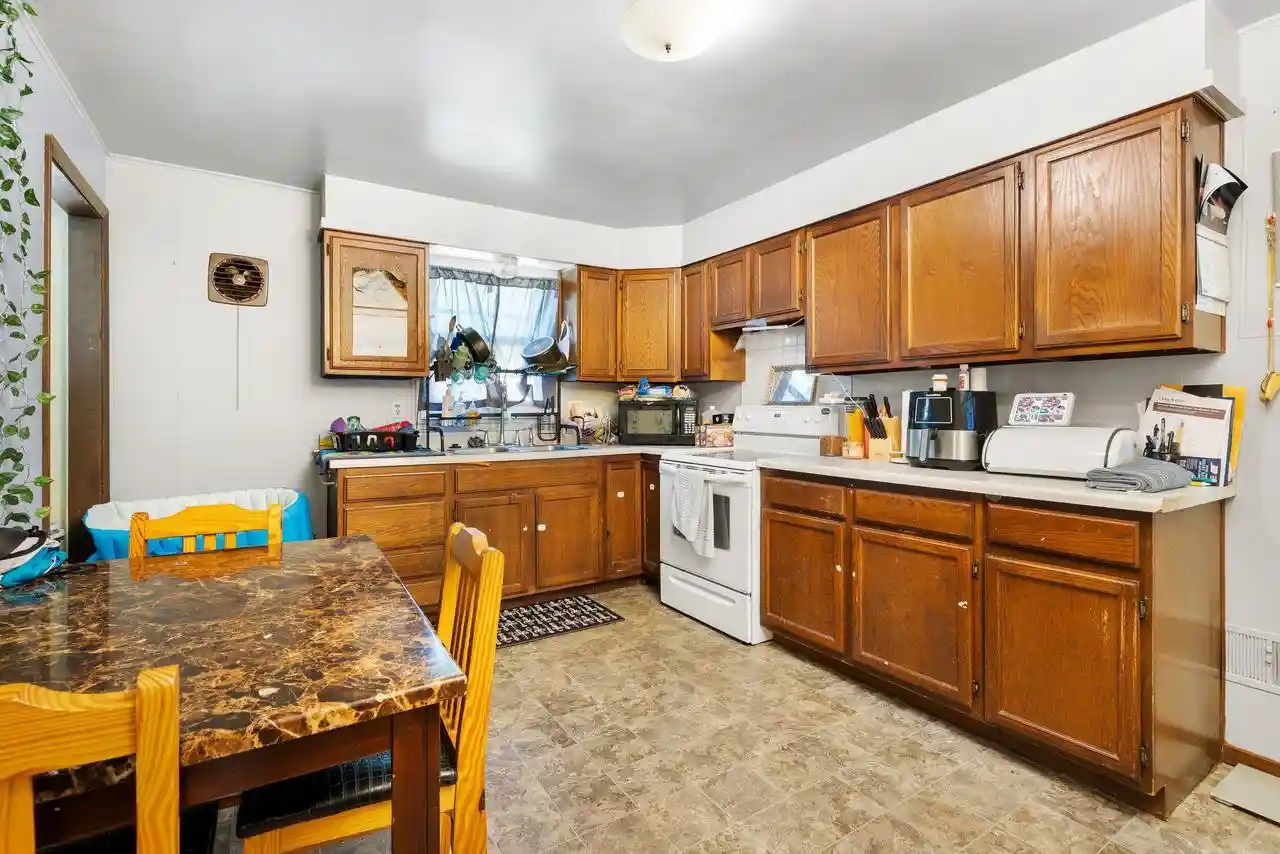 Homes for sale in Allouez, WI | 1269 Garland Street Street, Allouez, WI 54301 | MLS# 1965164