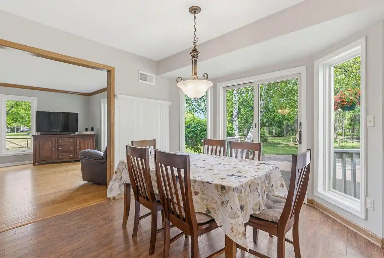 3rd image of 112 N Meadowside Court Court, Oconomowoc, WI 53066 | MLS# 1965179