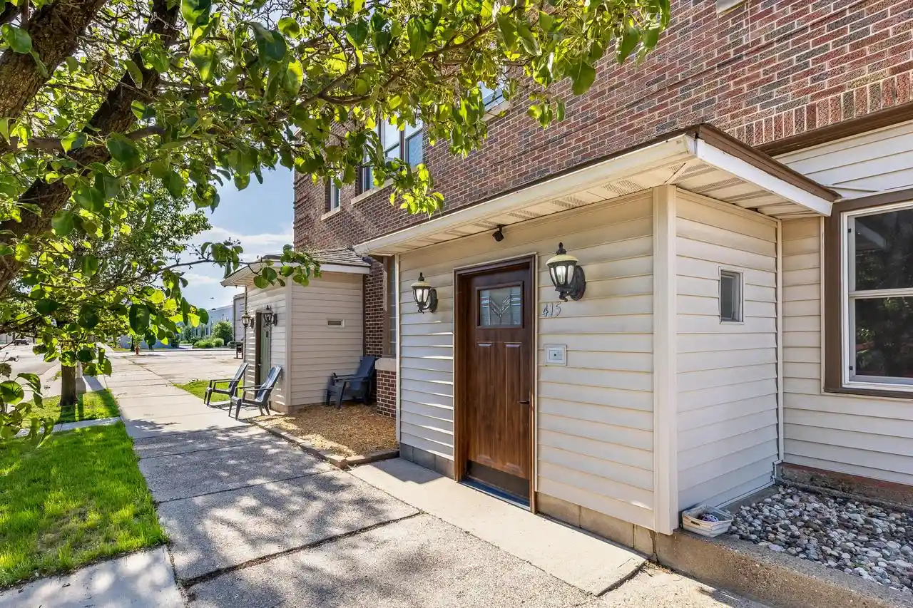 2nd image of 415 Market Street Street, La Crosse, WI 54601 | MLS# 1965181