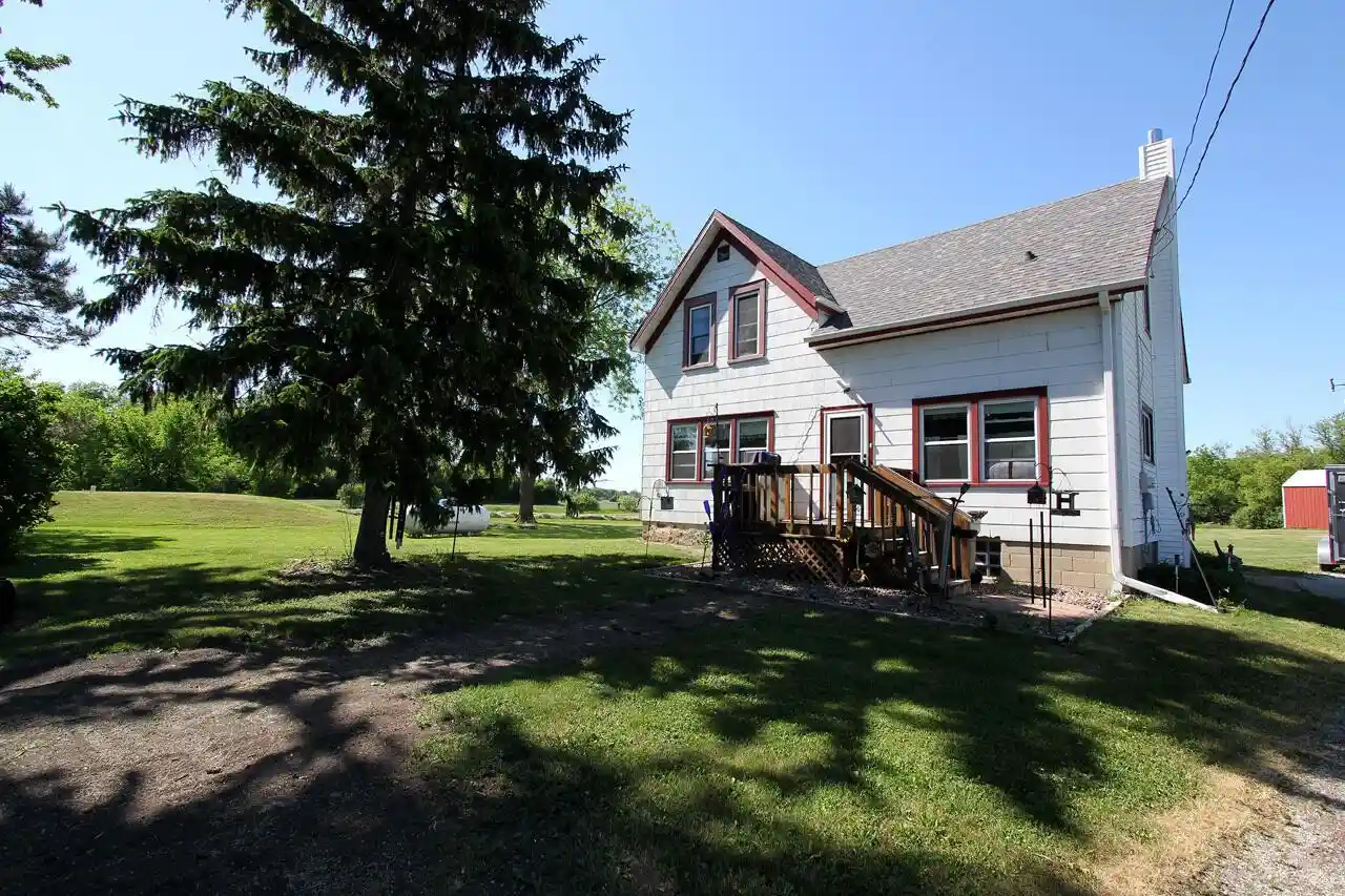 Homes for sale in Muskego, WI | S106w17518 Muskego Dam Dr Dr, Muskego, WI 53150 | MLS# 1965182