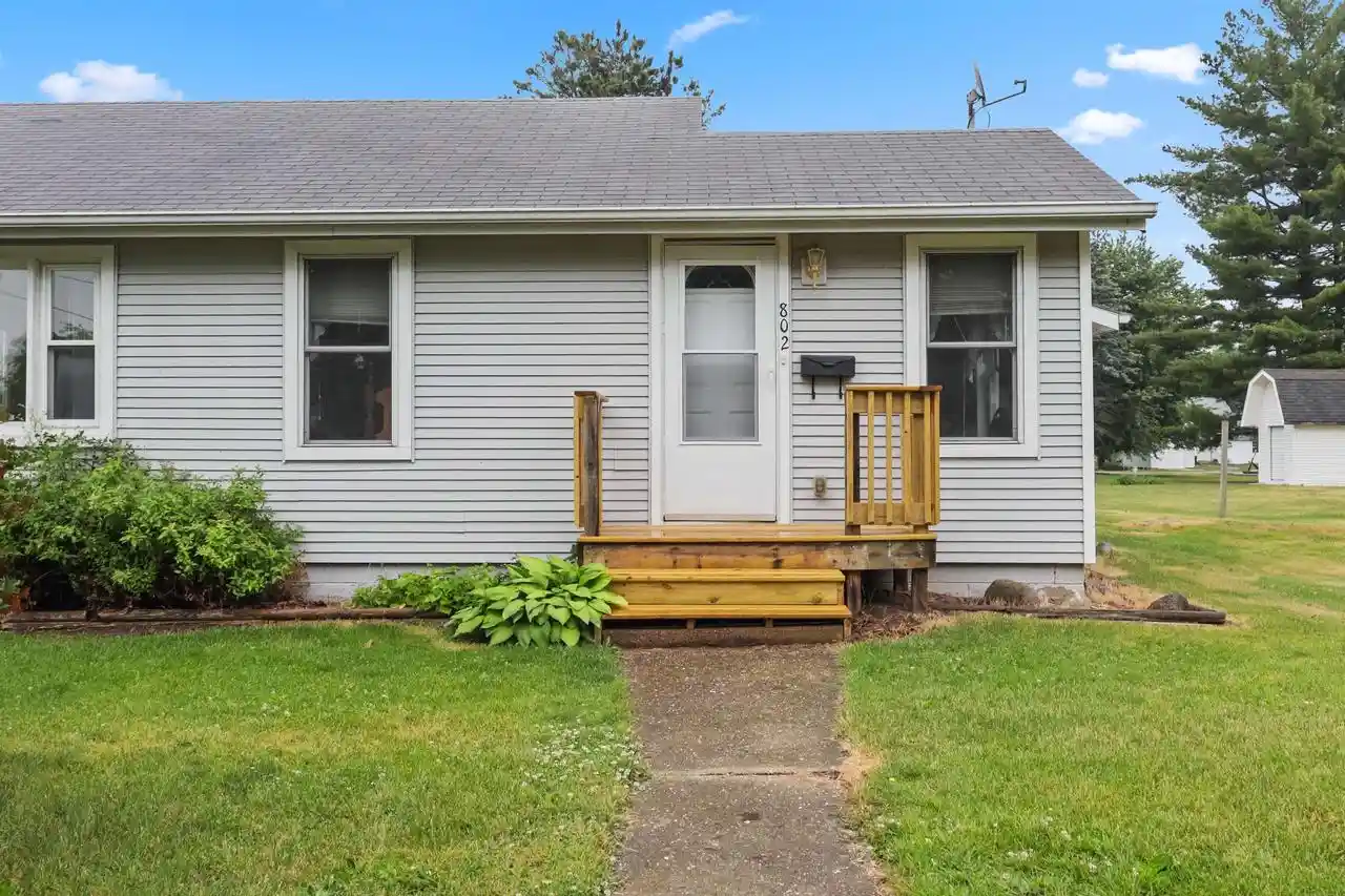 Homes for sale in Brodhead, WI | 802 E 7Th Avenue Avenue, Brodhead, WI 53520 | MLS# 2024753