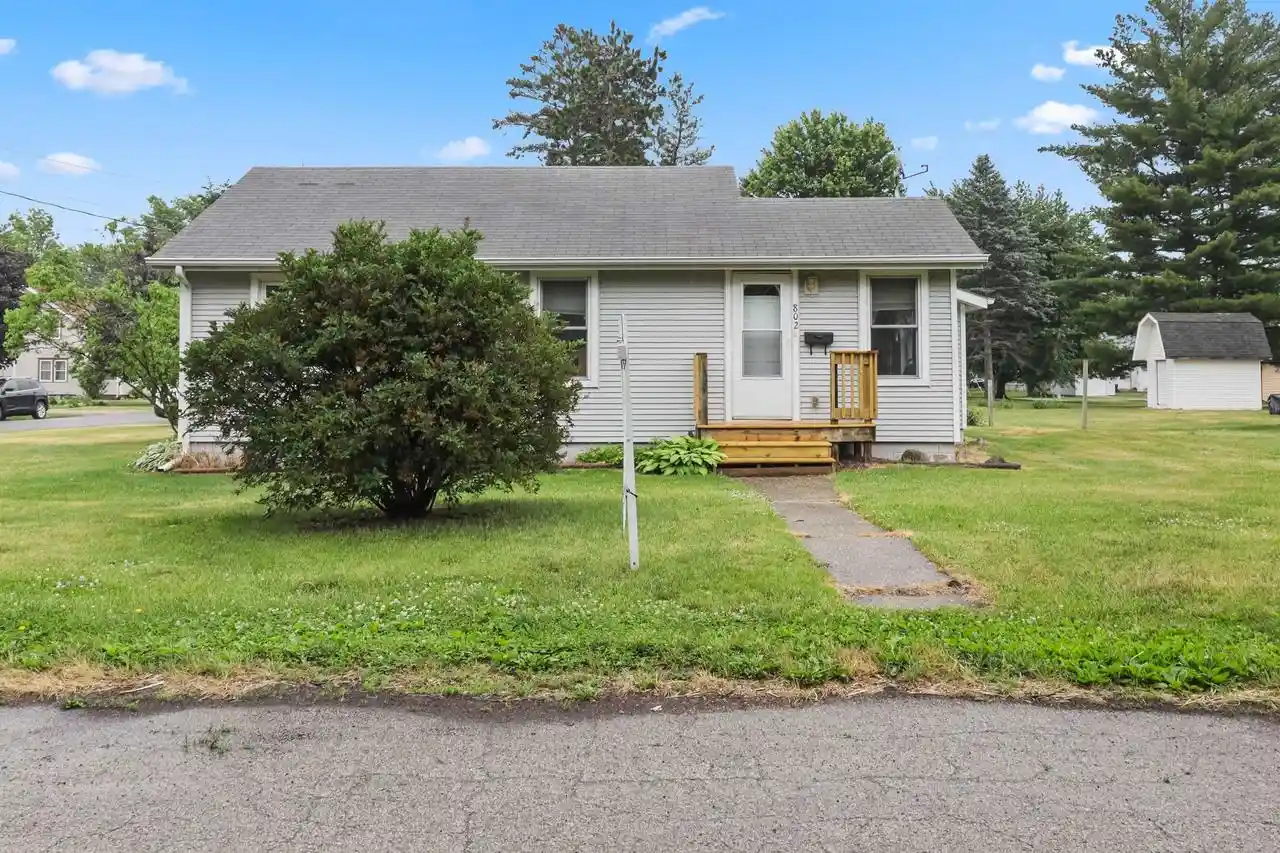 Homes for sale in Brodhead, WI | 802 E 7th Avenue Avenue, Brodhead, WI 53520 | MLS# 2024753