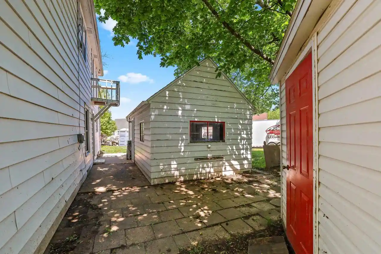 Homes for sale in Appleton, WI | 1120 N Badger Avenue Avenue, Appleton, WI 54914 | MLS# 50326573