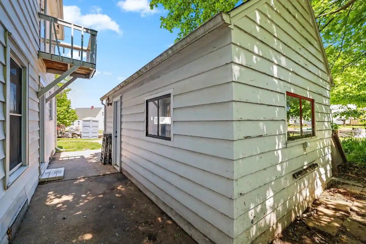 Homes for sale in Appleton, WI | 1120 N Badger Avenue Avenue, Appleton, WI 54914 | MLS# 50326573