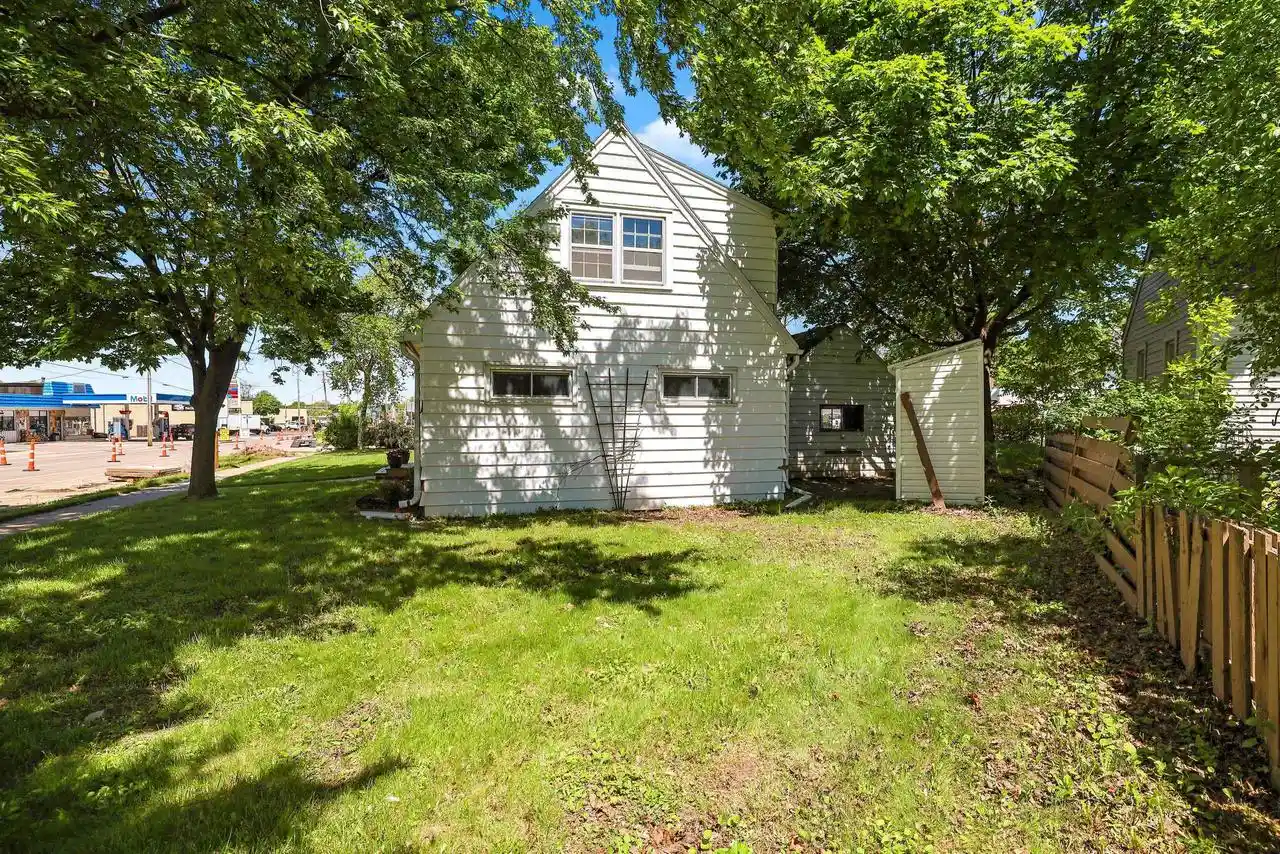 Homes for sale in Appleton, WI | 1120 N Badger Avenue Avenue, Appleton, WI 54914 | MLS# 50326573