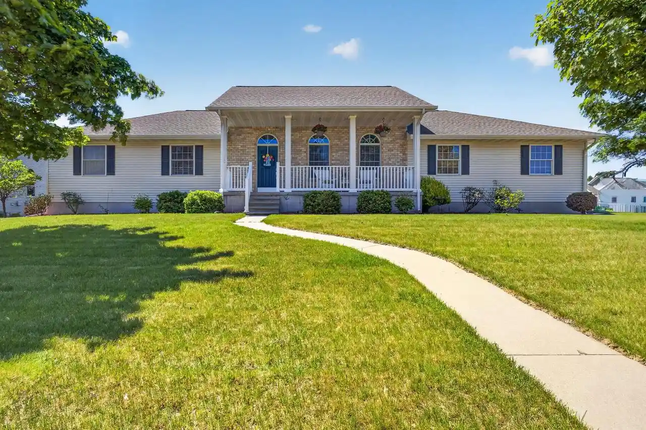 Homes for sale in Menominee, MI | 2505 19th Street Street, Menominee, MI 49858 | MLS# 50326593