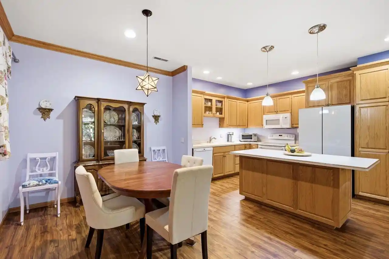 2nd image of 6802 Raymond Rd Rd, Madison, WI 53719