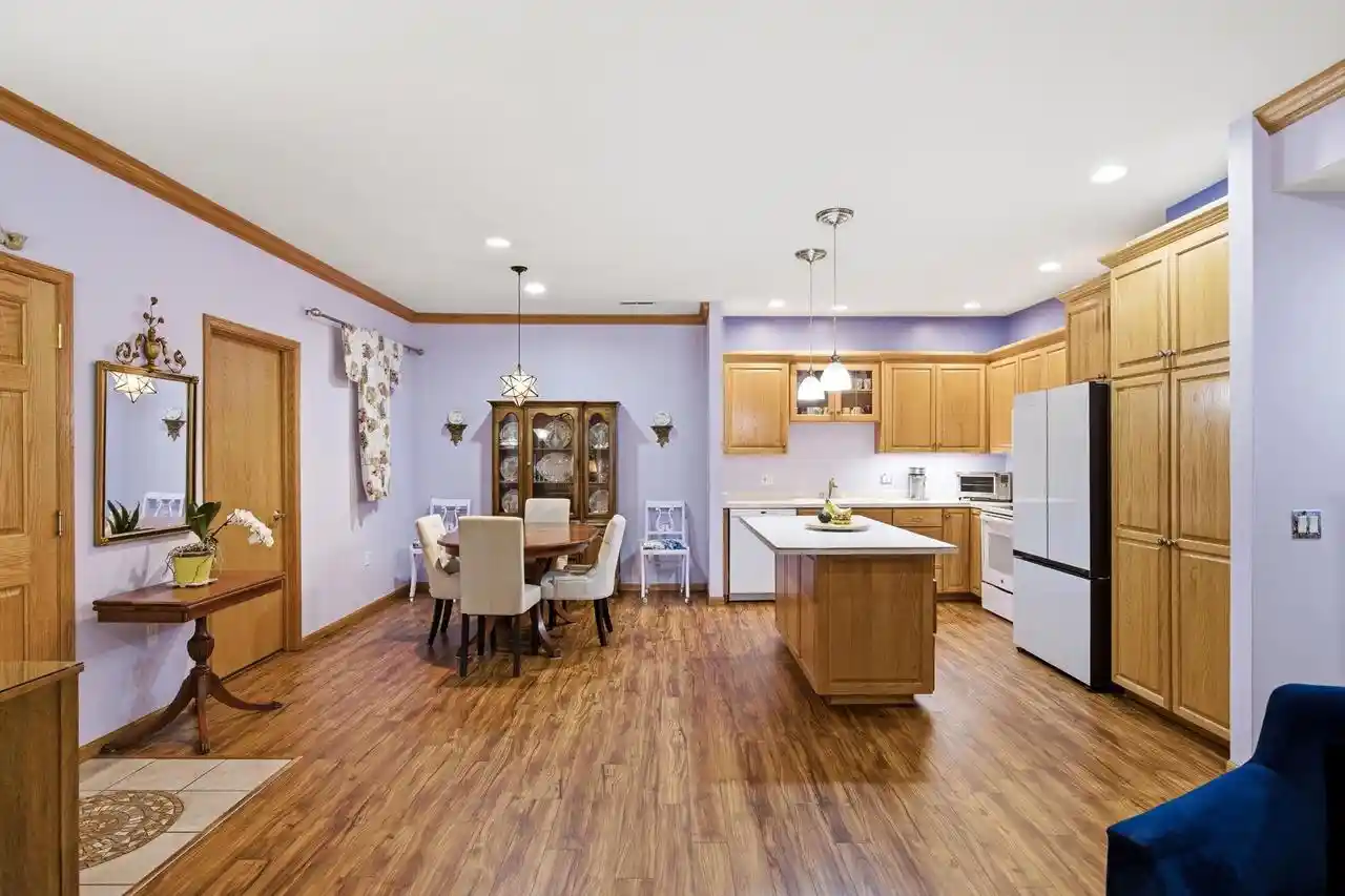 3rd image of 6802 Raymond Rd Rd, Madison, WI 53719