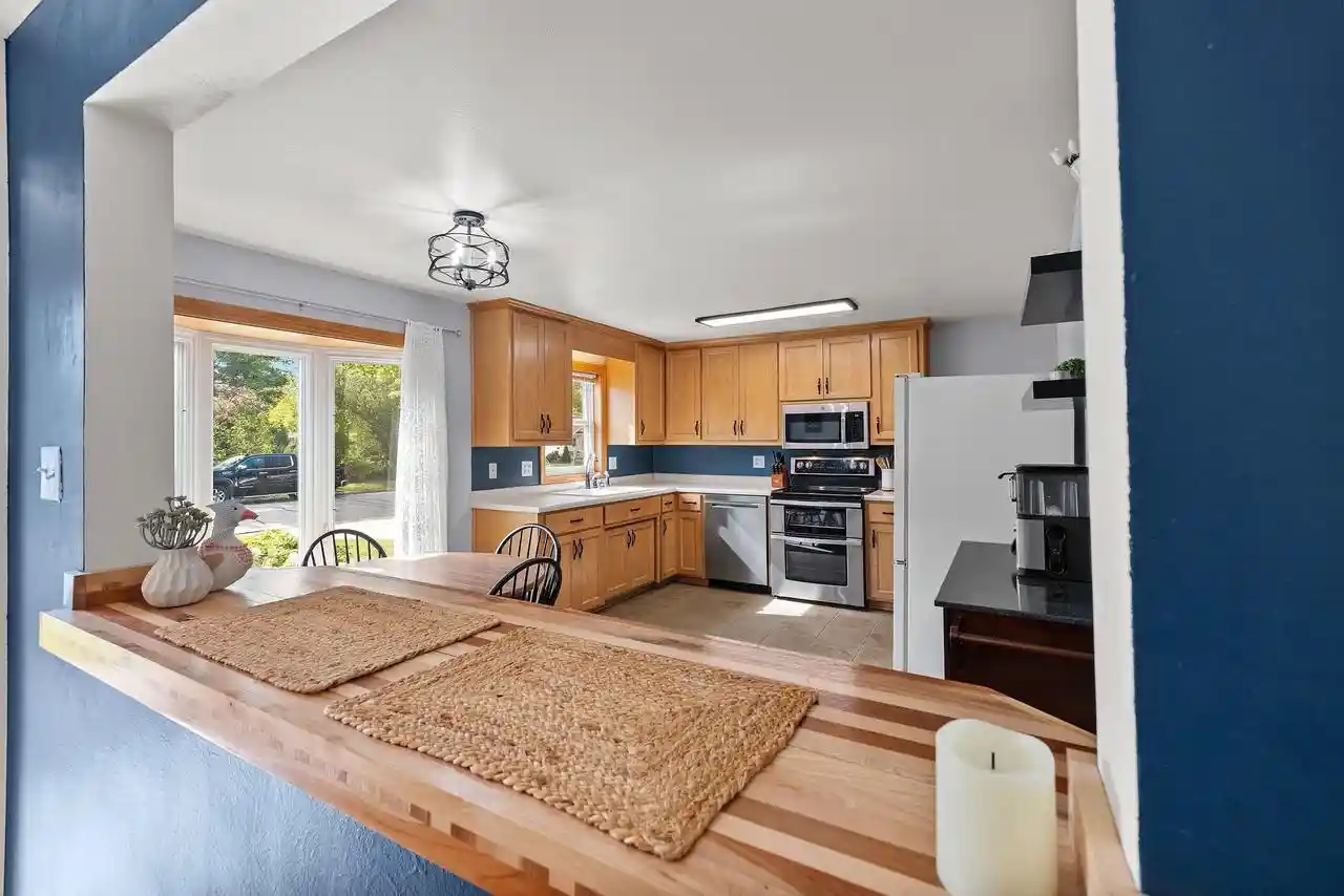 Homes for sale in De Pere, WI | 906 Bluebird Street Street, De Pere, WI 54115 | MLS# 50326606