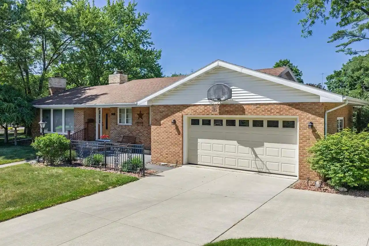 Homes for sale in Reedsburg, WI | 215 8th Street Street, Reedsburg, WI 53959 | MLS# 2024798