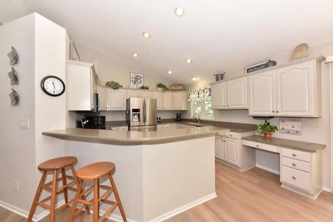 2nd image of N65w15321 Blue Heron Dr Dr, Menomonee Falls, WI 53051 | MLS# 1965253