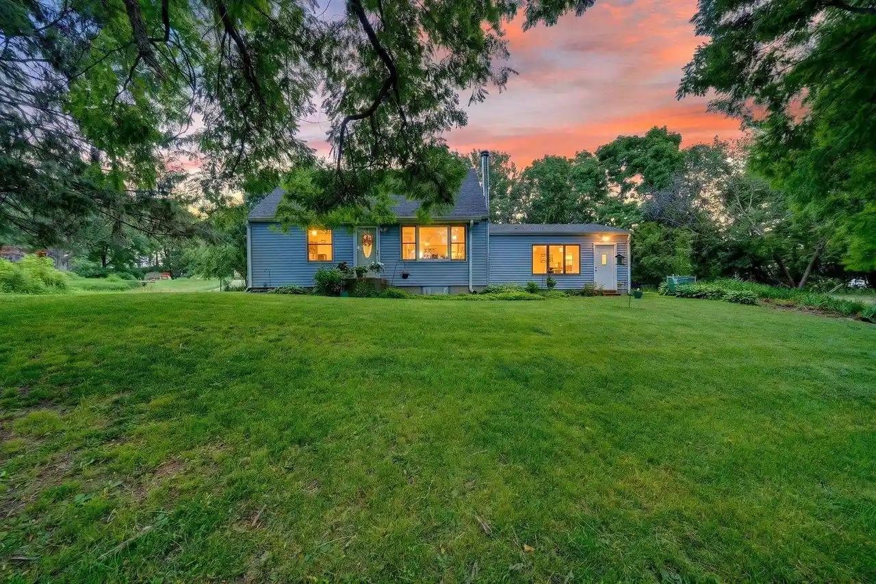 1st image of 3288 Sig Court Court, Mcfarland, WI 53558 | MLS# 2024800
