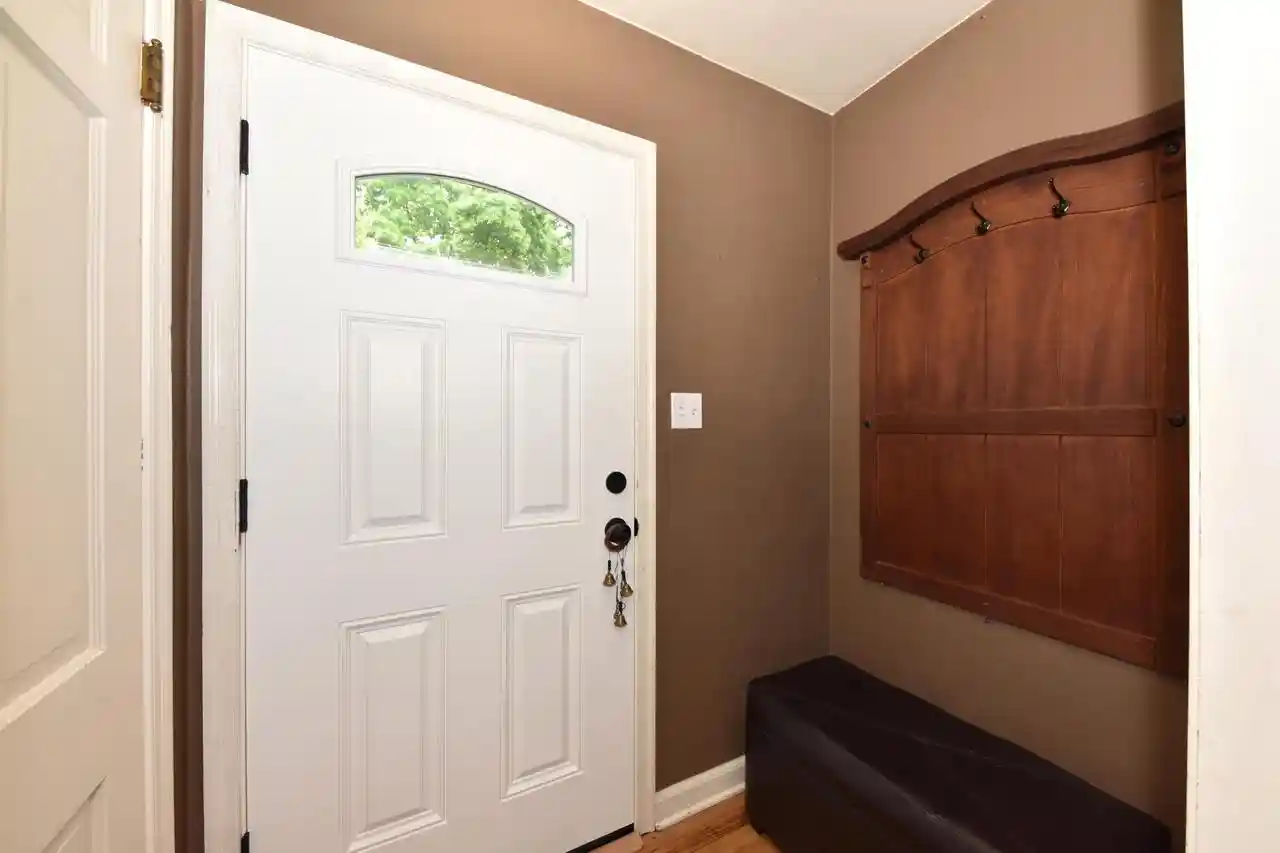 Homes for sale in Cedarburg, WI | W63n375 Hillcrest Avenue Avenue, Cedarburg, WI 53012 | MLS# 1965291