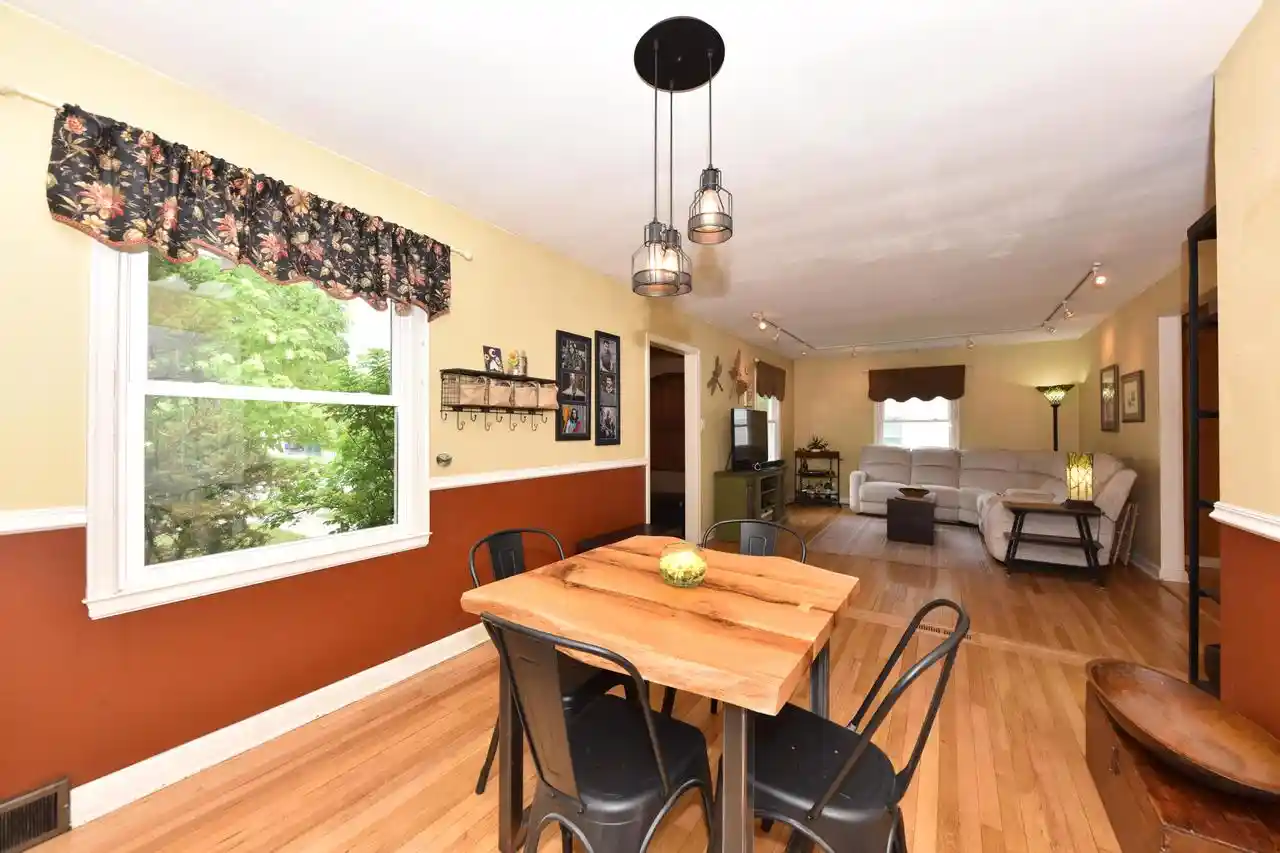 Homes for sale in Cedarburg, WI | W63N375 Hillcrest Avenue Avenue, Cedarburg, WI 53012 | MLS# 1965291