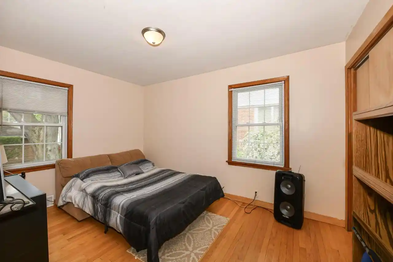 Homes for sale in South Milwaukee, WI | 2426 5Th Avenue Avenue, South Milwaukee, WI 53172 | MLS# 1965292