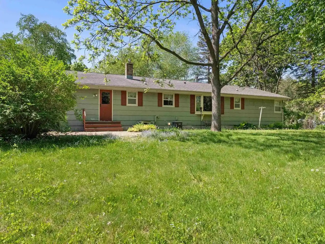 Homes for sale in Sturgeon Bay, WI | 430 W Redwood Pl Pl, Sturgeon Bay, WI 54235 | MLS# 50326614
