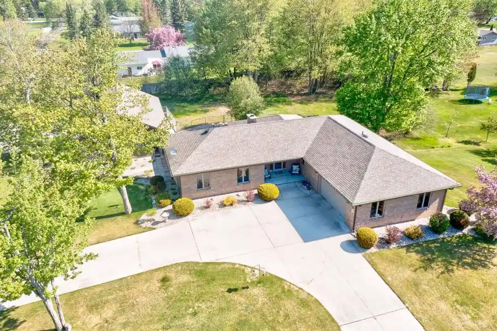 Homes for sale in Escanaba, MI | 4974 View 175 Dr Dr, Escanaba, MI 49829 | MLS# 50326641