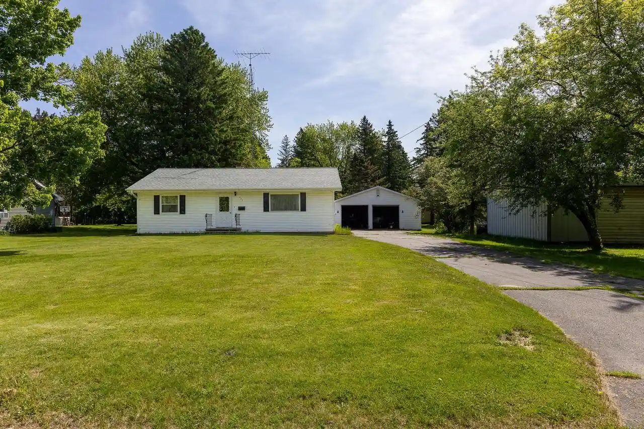 Homes for sale in Antigo, WI | 627 Deresch Street Street, Antigo, WI 54409 | MLS# 22602466