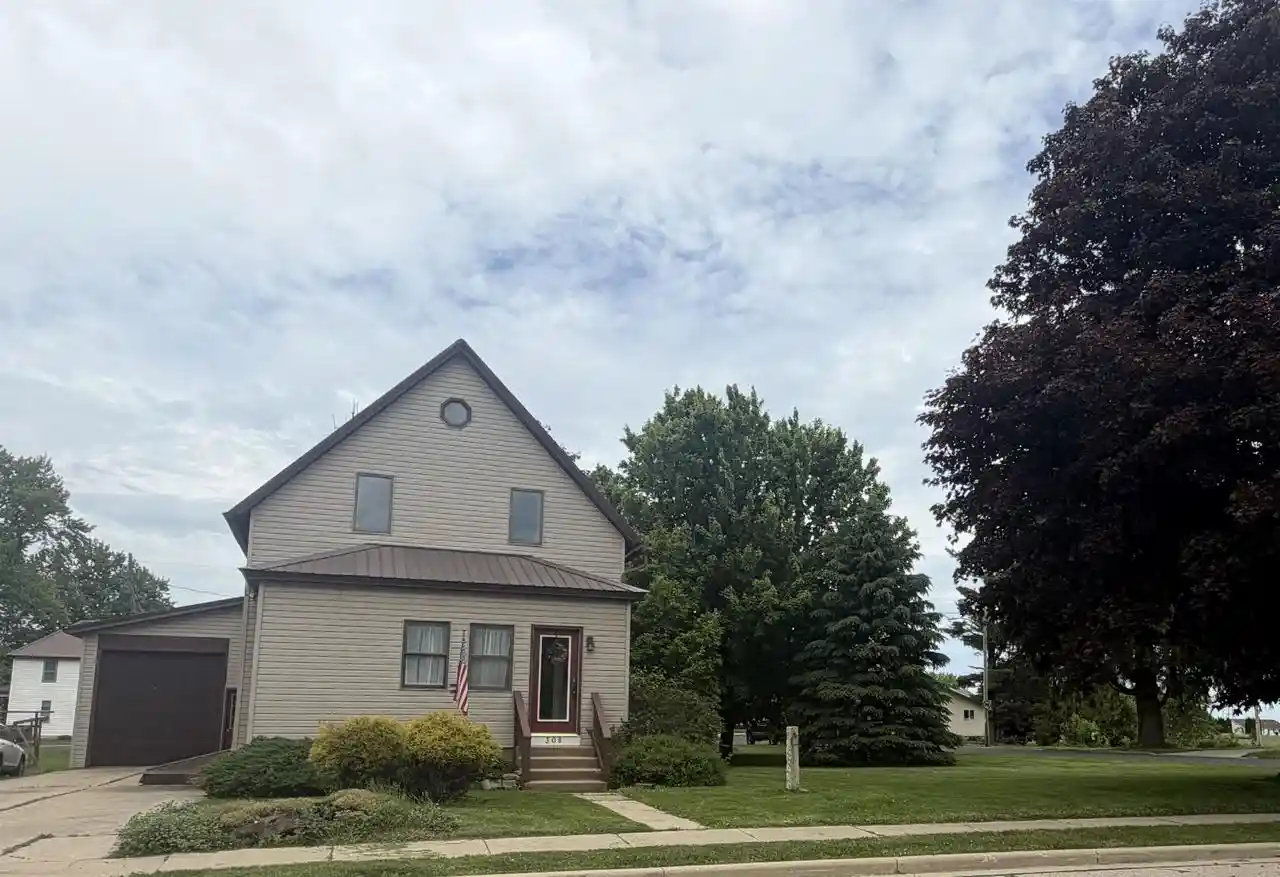 Homes for sale in Highland, WI | 308 Spring Street Street, Highland, WI 53543 | MLS# 2024844