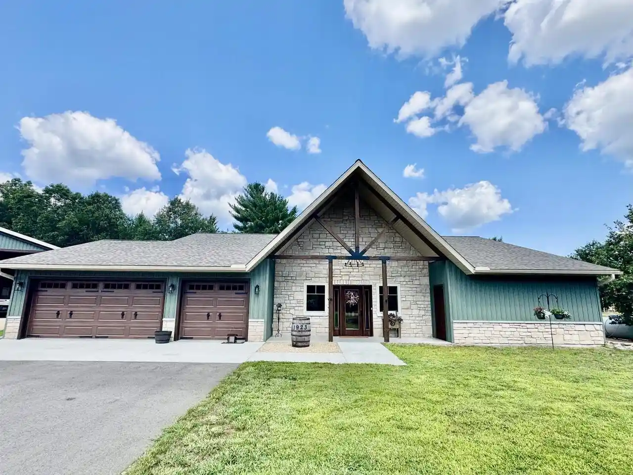 Homes for sale in Arkdale, WI | 1923 Dakota Junction, Arkdale, WI 54613 | MLS# 2024847