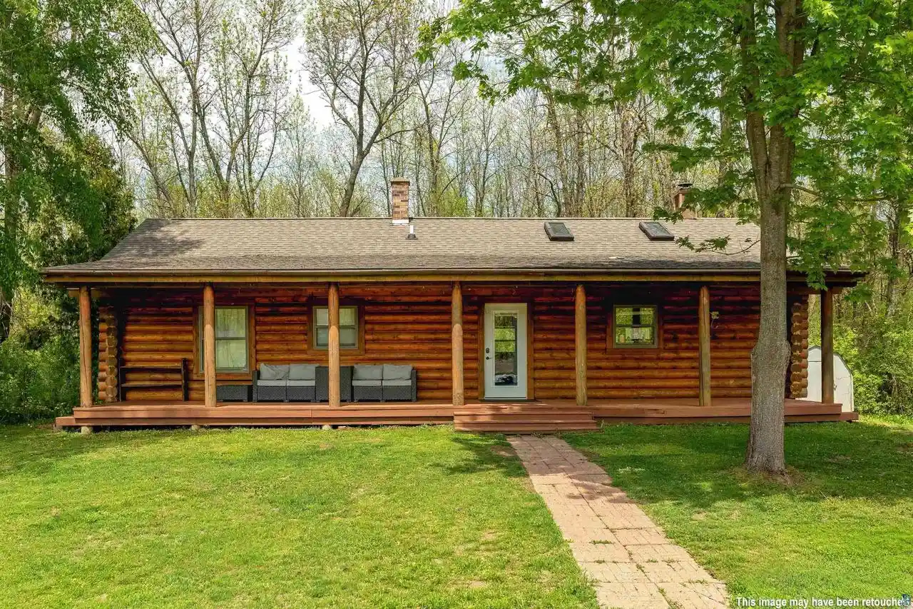 Homes for sale in Washburn, WI | 1033 W Bigelow St St, Washburn, WI 54891 | MLS# 6125772