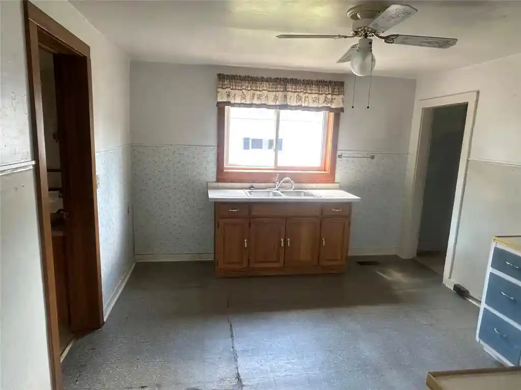 Homes for sale in Chippewa Falls, WI | 301 Cliff Street Street, Chippewa Falls, WI 54729 | MLS# 1601835