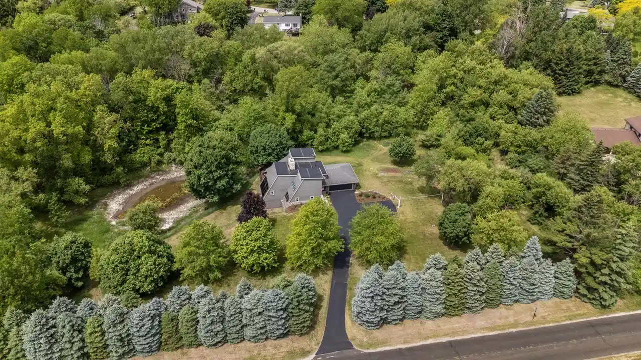 Homes for sale in Hartford, WI | 2953 Kettle Moraine Road Road, Hartford, WI 53027 | MLS# 1965363