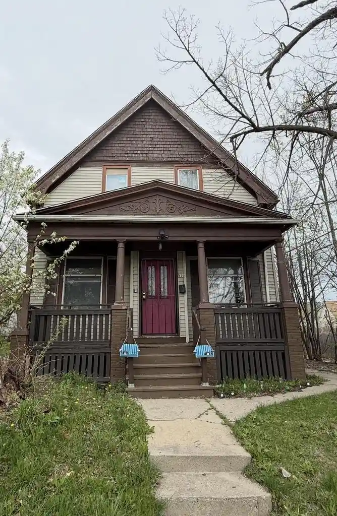 Homes for sale in Milwaukee, WI | 820 W Keefe Avenue Avenue, Milwaukee, WI 53206 | MLS# 1965366