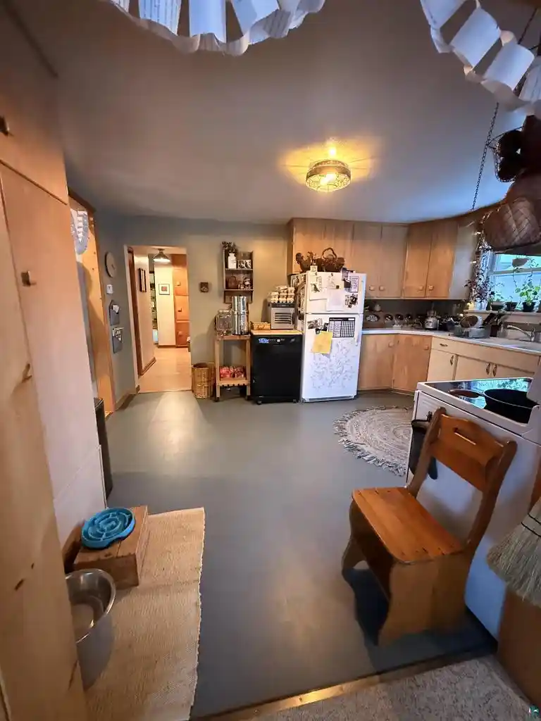 Photo 2 of Single family home for sale at 212 W Pine St St, Washburn, WI 54891 | MLS# 6125774 | Listing updated on 2026-07-26