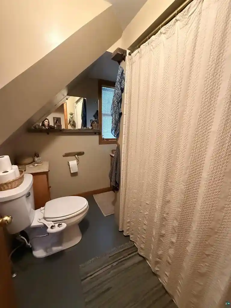 Photo 3 of Single family home for sale at 212 W Pine St St, Washburn, WI 54891 | MLS# 6125774 | Listing updated on 2026-07-26