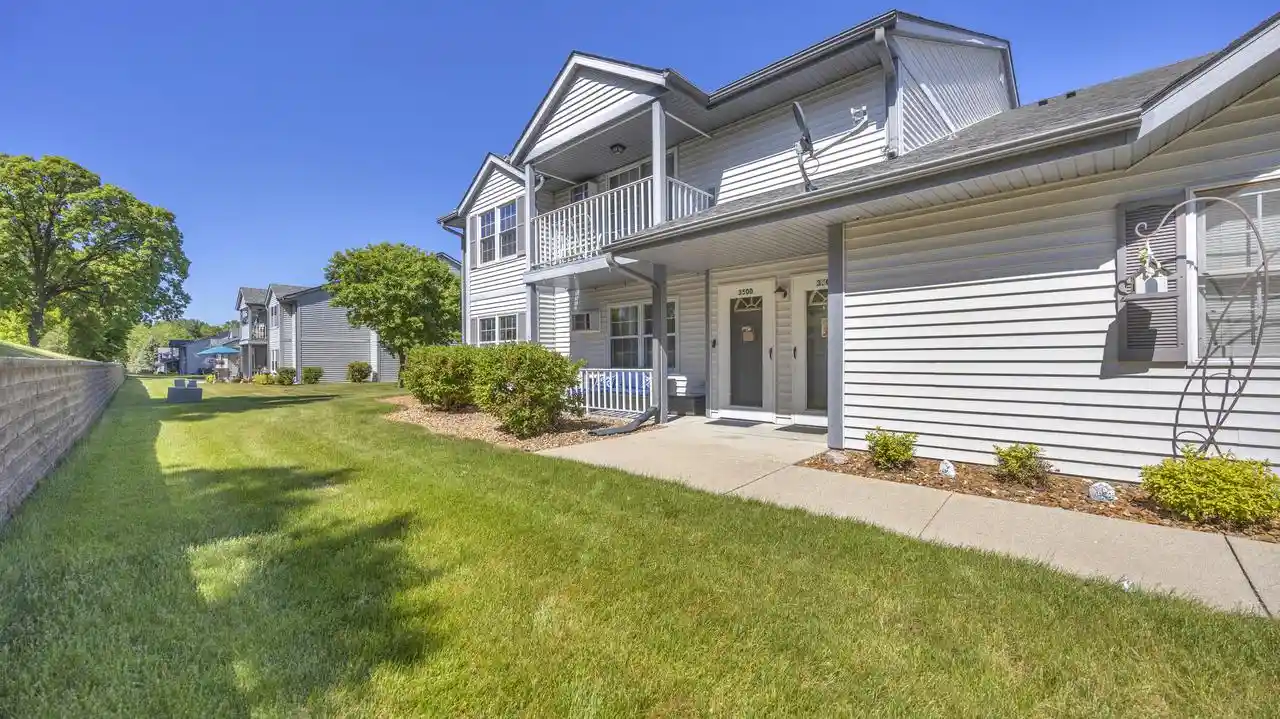 Homes for sale in Campbellsport, WI | 350 Auburn Meadows Court Court #D, Campbellsport, WI 53010 | MLS# 1965388