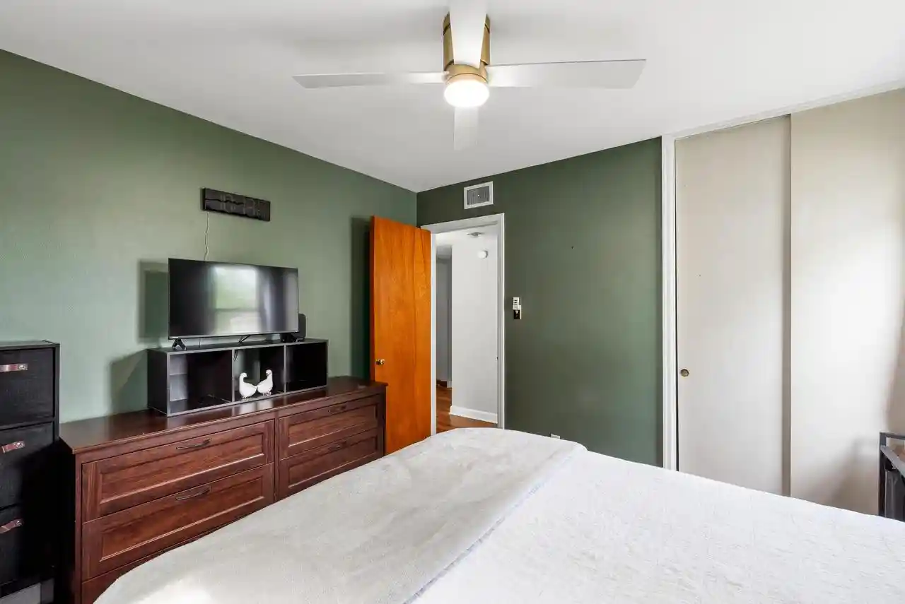 Homes for sale in Wauwatosa, WI | 10924 W Marion Street Street, Wauwatosa, WI 53222 | MLS# 1965393