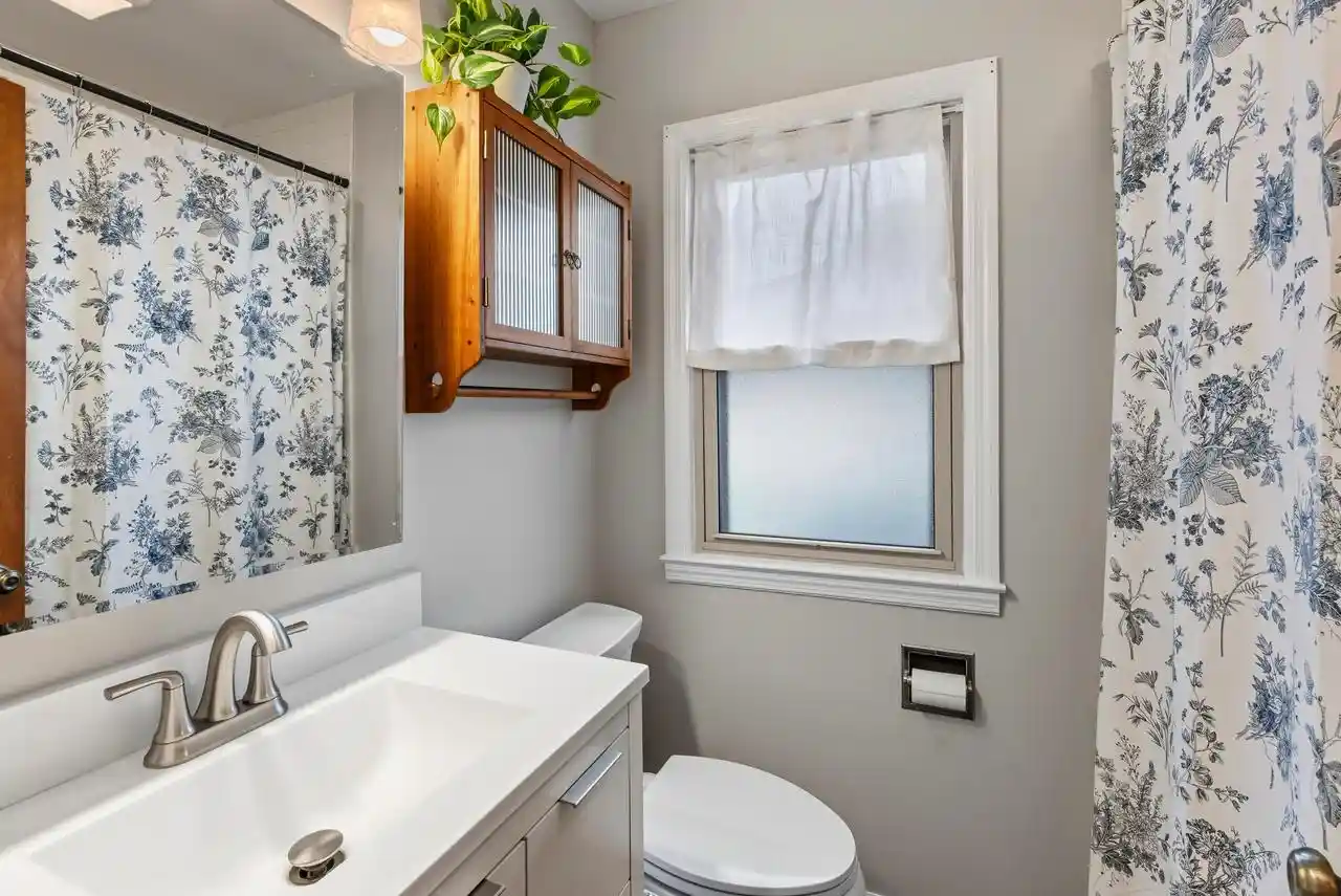 Homes for sale in Wauwatosa, WI | 10924 W Marion Street Street, Wauwatosa, WI 53222 | MLS# 1965393