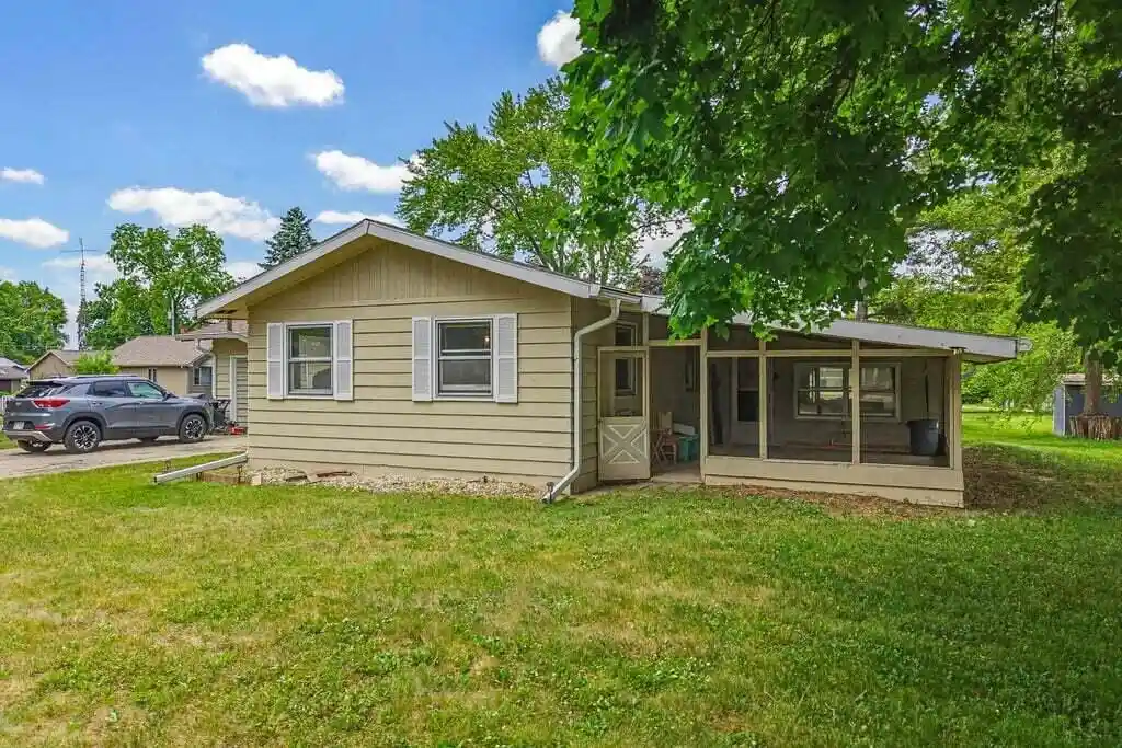 Homes for sale in Delavan, WI | 325 Summer Street Street, Delavan, WI 53115 | MLS# 1965411