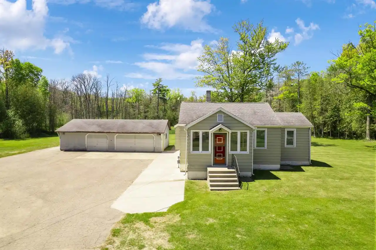 Homes for sale in Menomonie, MI | N1003 State Hwy M35, Menomonie, MI 49858 | MLS# 50326632