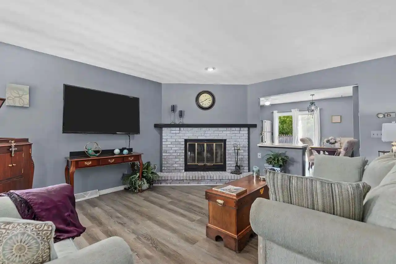 Homes for sale in Appleton, WI | 725 S Westhaven Pl Pl #J, Appleton, WI 54914 | MLS# 50326670